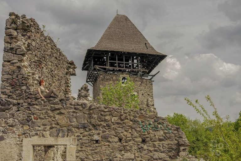 Легенди Невицького замку