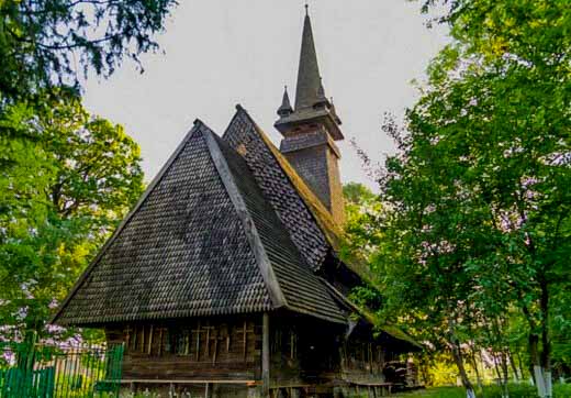 Храм Святого Миколая в селі Сокирниця