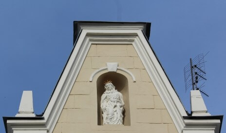 Памятник святій Гізеллі в Ужгороді