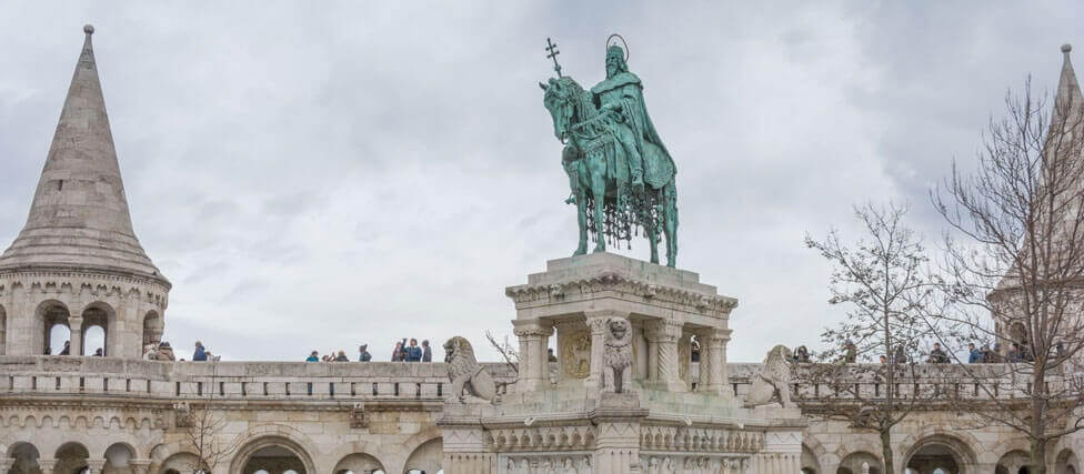 Статуя Іштвану Святому в Будапешті