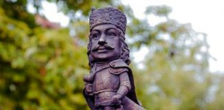 Угорський національний герой Ференц II Ракоці Міні-скульптура Ференца 2 Ракоці в Мукачеві