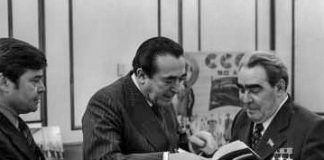 Роберт Максвелл і Закарпаття Роберт Максвелл і Леонід Брежнєв