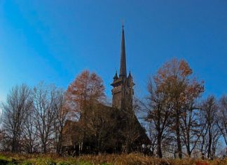 Дерев’яна церква в селі Данилово