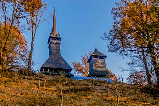 Миколаївська церква з дзвіницею в селі Данилово