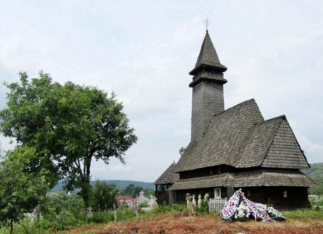 Верхня церква в селі Середнє Водяне