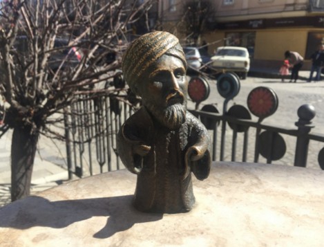 Mini-sculpture of the traveler Muhammad al-Idrisi