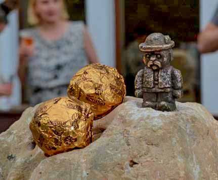 Міні-скульптура Метеорит Княгиня з однойменими цукерками
