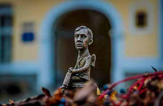 Mini-sculpture of the first Governor of Transcarpathia