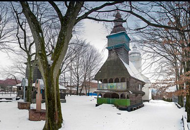 Покровський храм і дзвіниця в селі Дешковиця