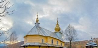 Церква Вознесіння Господнього в селі Ялове Вознесенський храм в Яловому