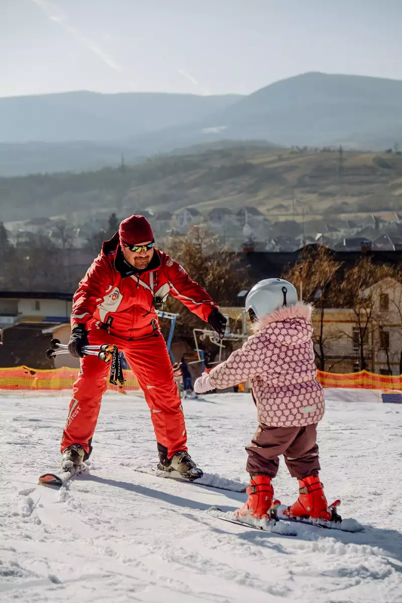 Гірськолижна та сноуборд школа у Поляні