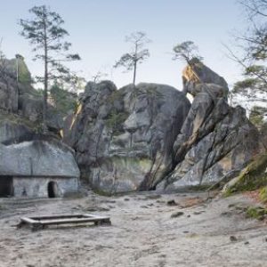 Екскурсія: скелі Довбуша, фортеця Тустань, скельний монастир