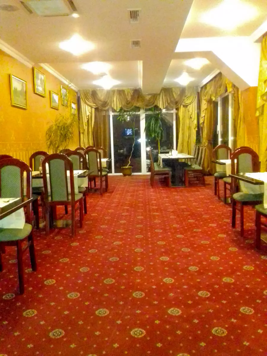 Restaurant im Hotel “Kvele Polyana”.