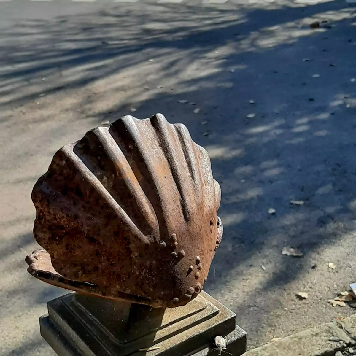 Міні-скульптура Іштван Дендеші – перлина Ужгорода