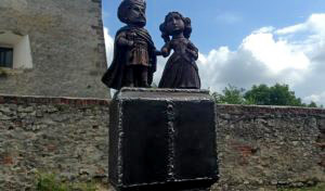 Міні-скульптура Ілона Зріні та Імре Текелі