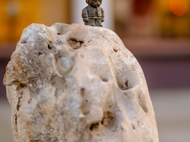 Міні-скульптура Метеорит Княгиня
