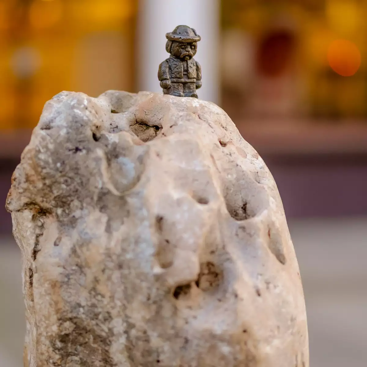 Міні-скульптура Метеорит Княгиня