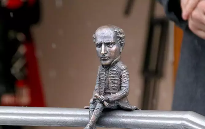 Міні-скульптура Ференц Келчеї