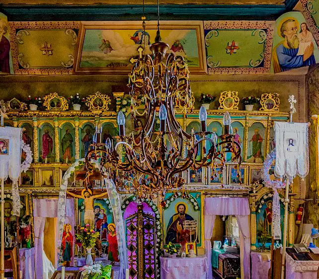 Іконостас храму в Чорноголові