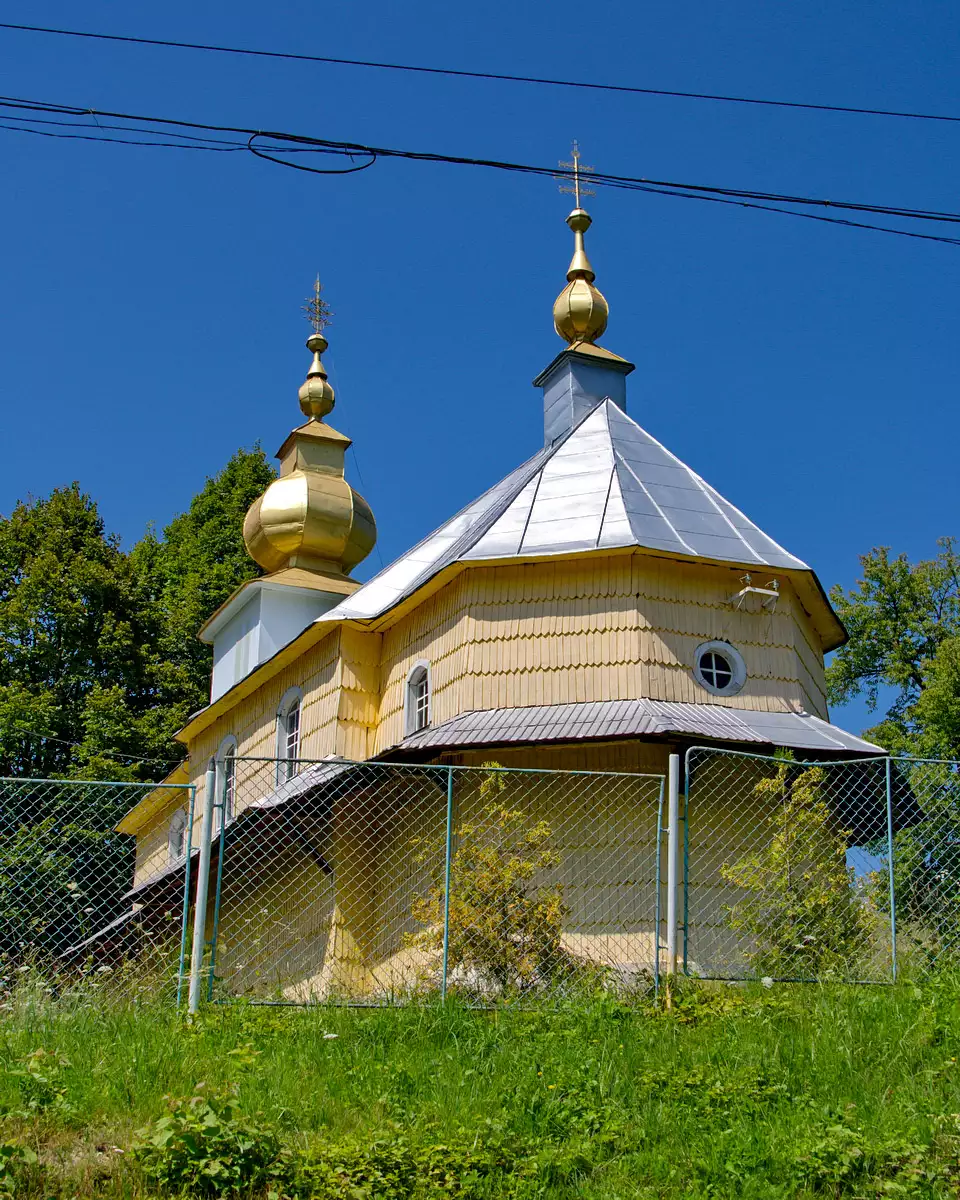Церква Вознесіння Господнього в селі Ялове