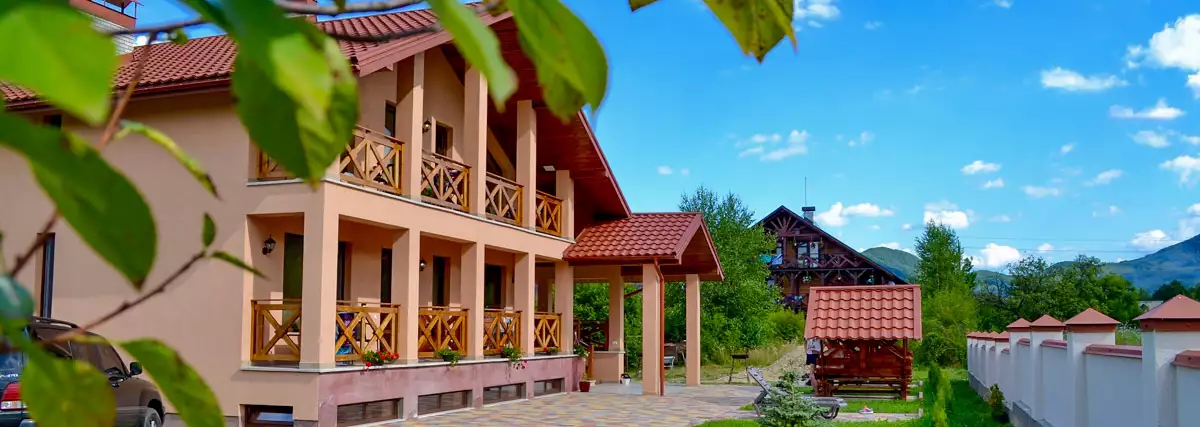 Готелі у Велятино