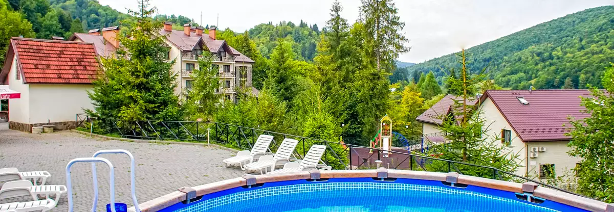 Готелі у Жденієво