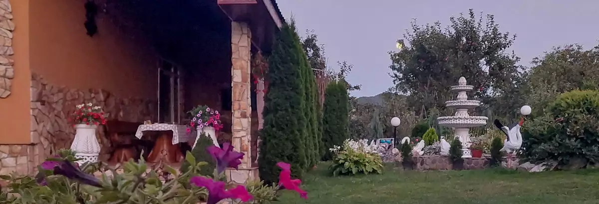 Садиби та котеджі у Велятино