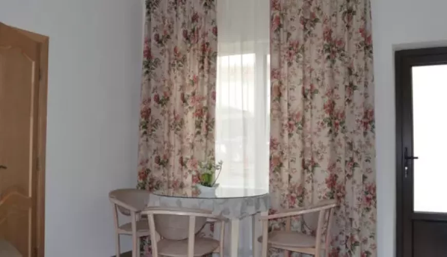 Трикімнатний котедж у садибі "Закарпатський Прованс" (Шаян)