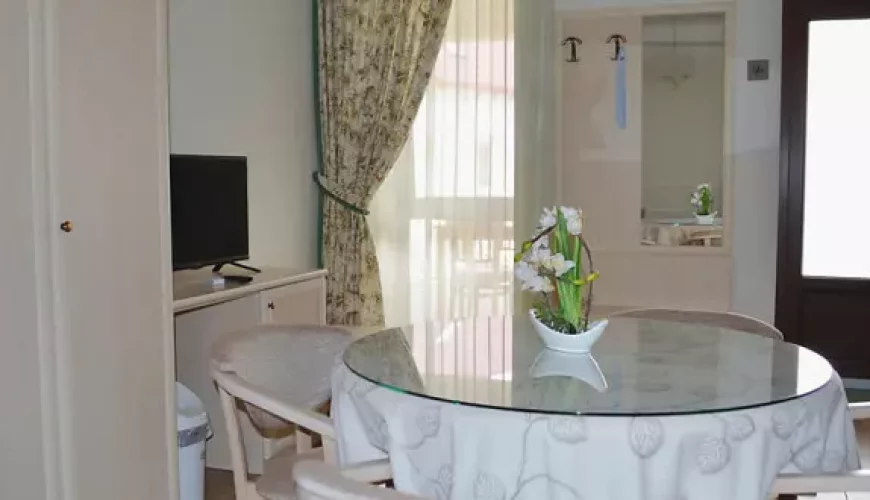 Однокімнатний котедж у садибі "Закарпатський Прованс" (Шаян)