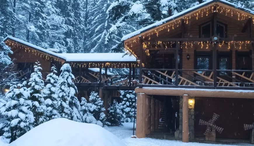 Садиби та котеджі у Татарові