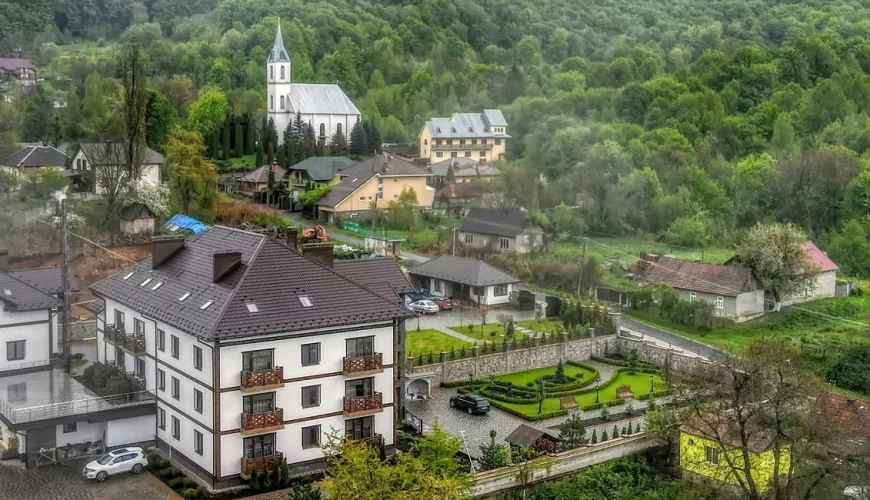 Готелі у Синяку