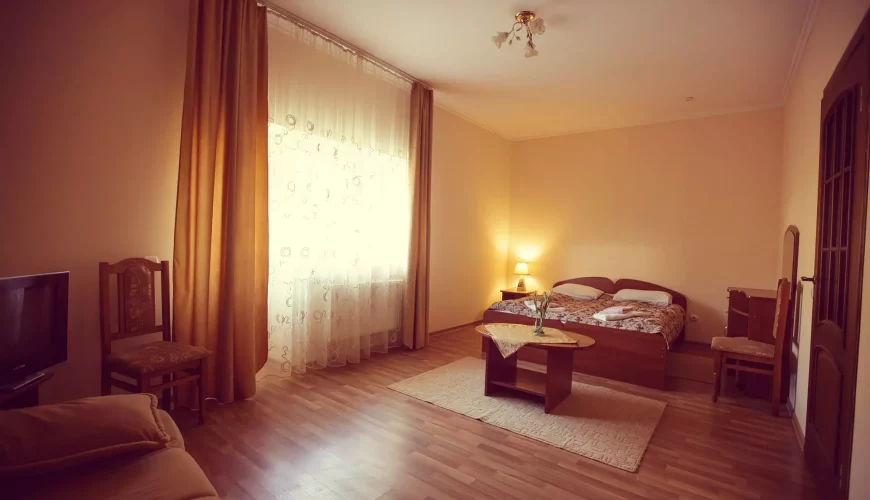 Номер Напівлюкс у готелі "Едельвейс" (Шаян)