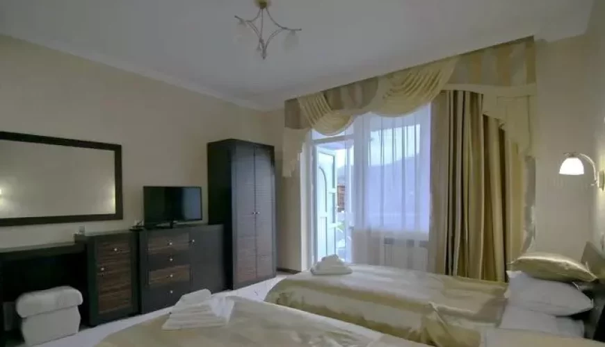 Номер Напівлюкс у гостьовому будинку "Хорініс"