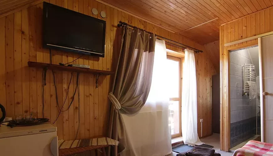 Номер Напівлюкс у садибі "Близнюки" (Ворохта)