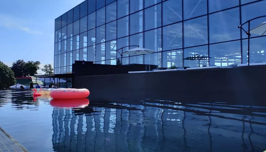 Житло з басейном у Мукачево