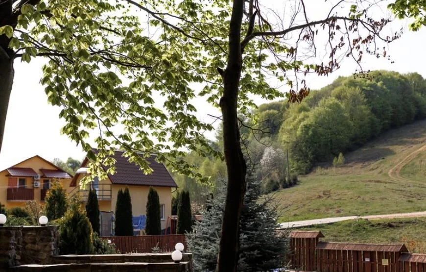 Готель «Лісова казка»