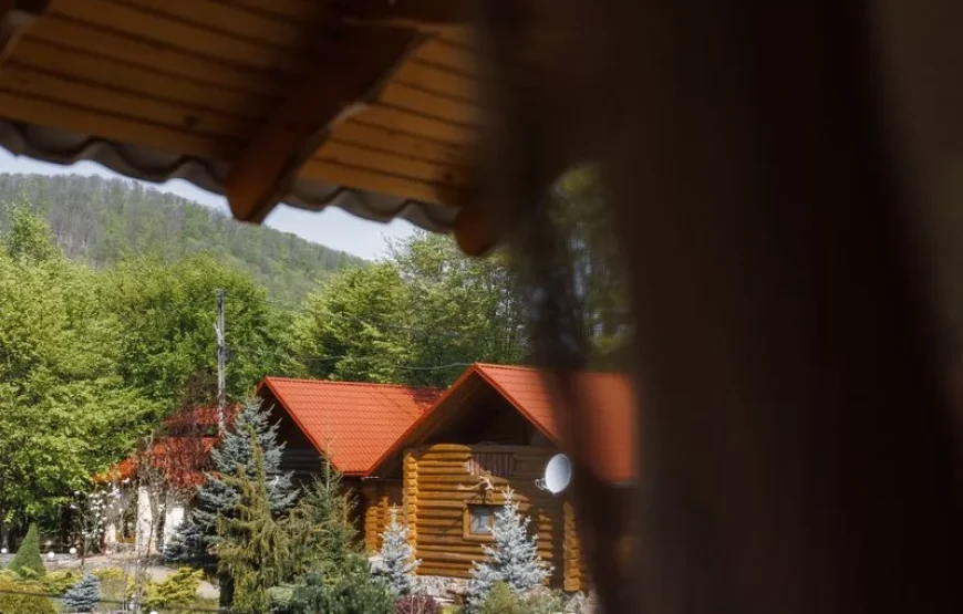 Готель «Лісова казка»