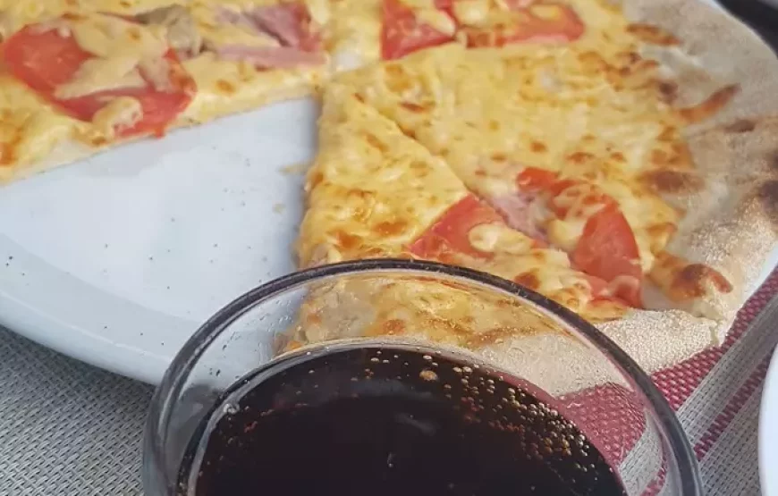 Pizzeria “Pizza”