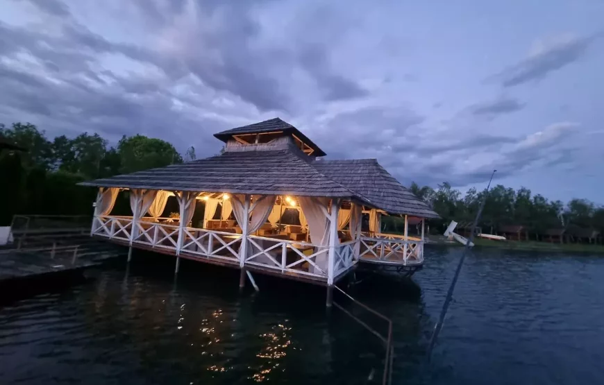 Ресторан “Озеро Силоамская купальня”