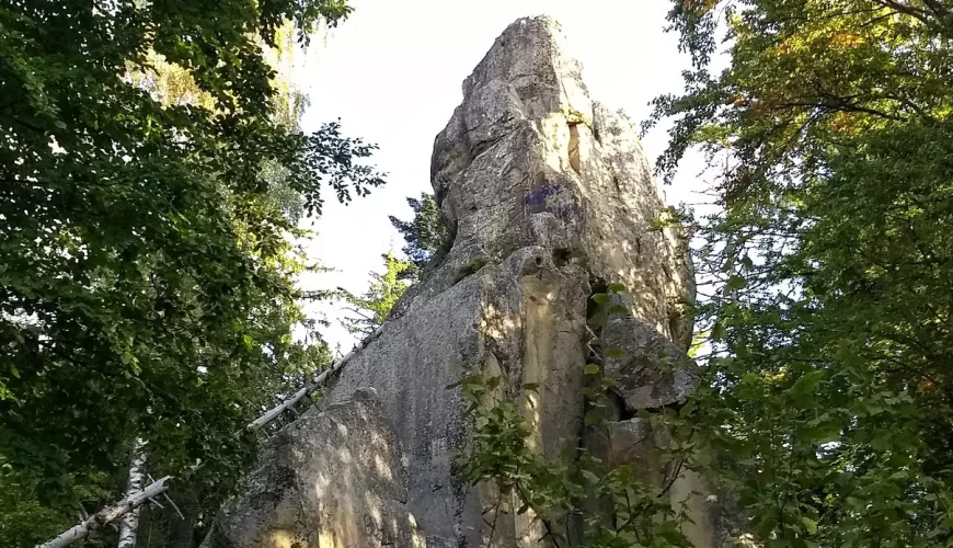 Скеля Білий Камінь