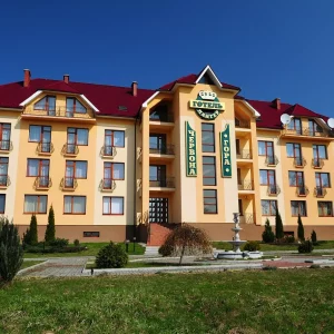 Готель «Червона Гора» у Мукачево