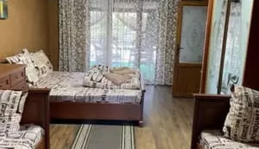 Тримісний номер у садибі "Ранчо у Віктора" (Мукачево)