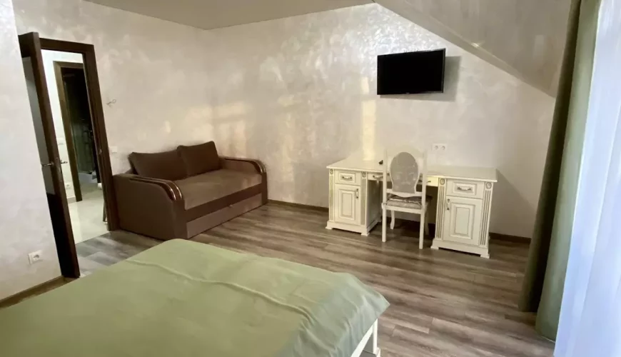 Однокімнатний номер Люкс у садибі "Августин" (Солочин)