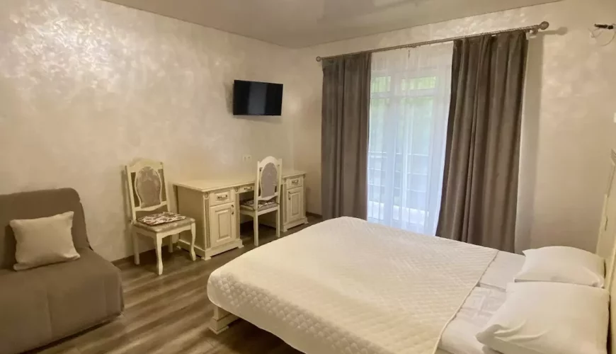 Двокімнатний номер Люкс у садибі "Августин" (Солочин)