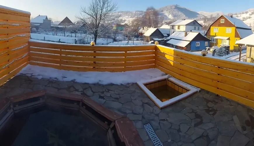 Приватний сектор в Ясіні