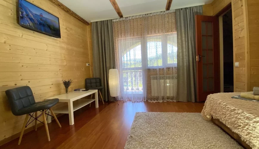 Сімейний номер у садибі «Чотири Сезони» в Ізках