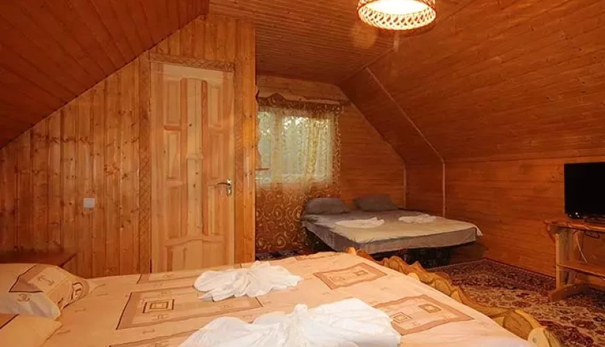 Чотиримісний номер у котеджі "Едем" (Лумшори)