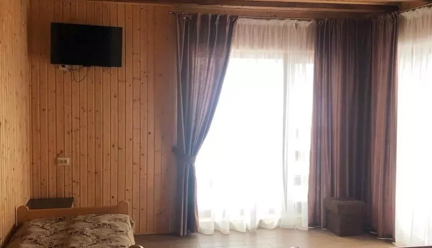 Номер Люкс у готелі "Під Магурою"