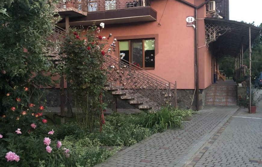 Вілла «Писанка»