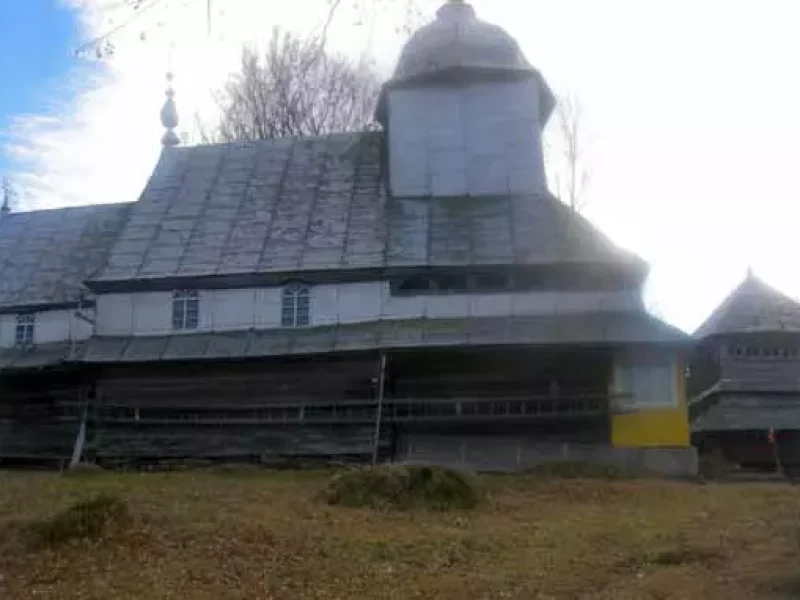 Церква Благовіщення Пресвятої Богородиці в селі Нижній Студений